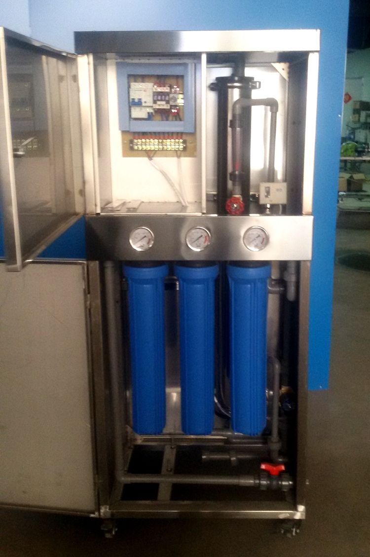 0.25-0.5T反滲透水處理設備箱式